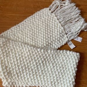 Brand new hand knit express scarf